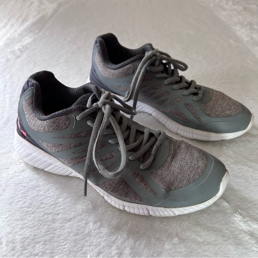 Fila Women's Sneakers Size 7 Gray Memory Foam Cool Max Athletic Running Shoes